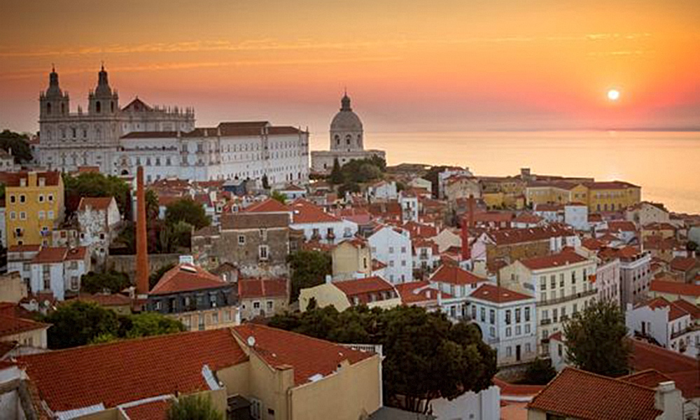 Португалия планирует закрыть программу "золотых виз"