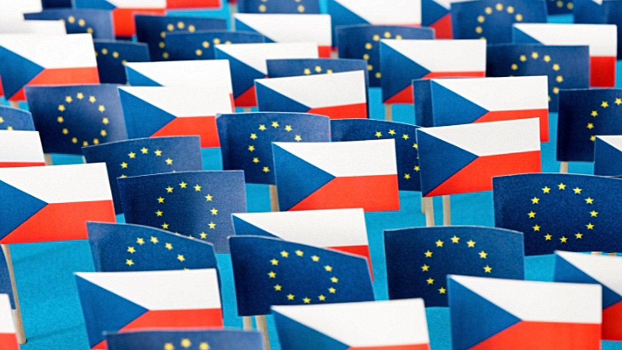 Новые требования для претендентов на Голубую карту ЕС, долгосрочные ВНЖ и визы в Чехии