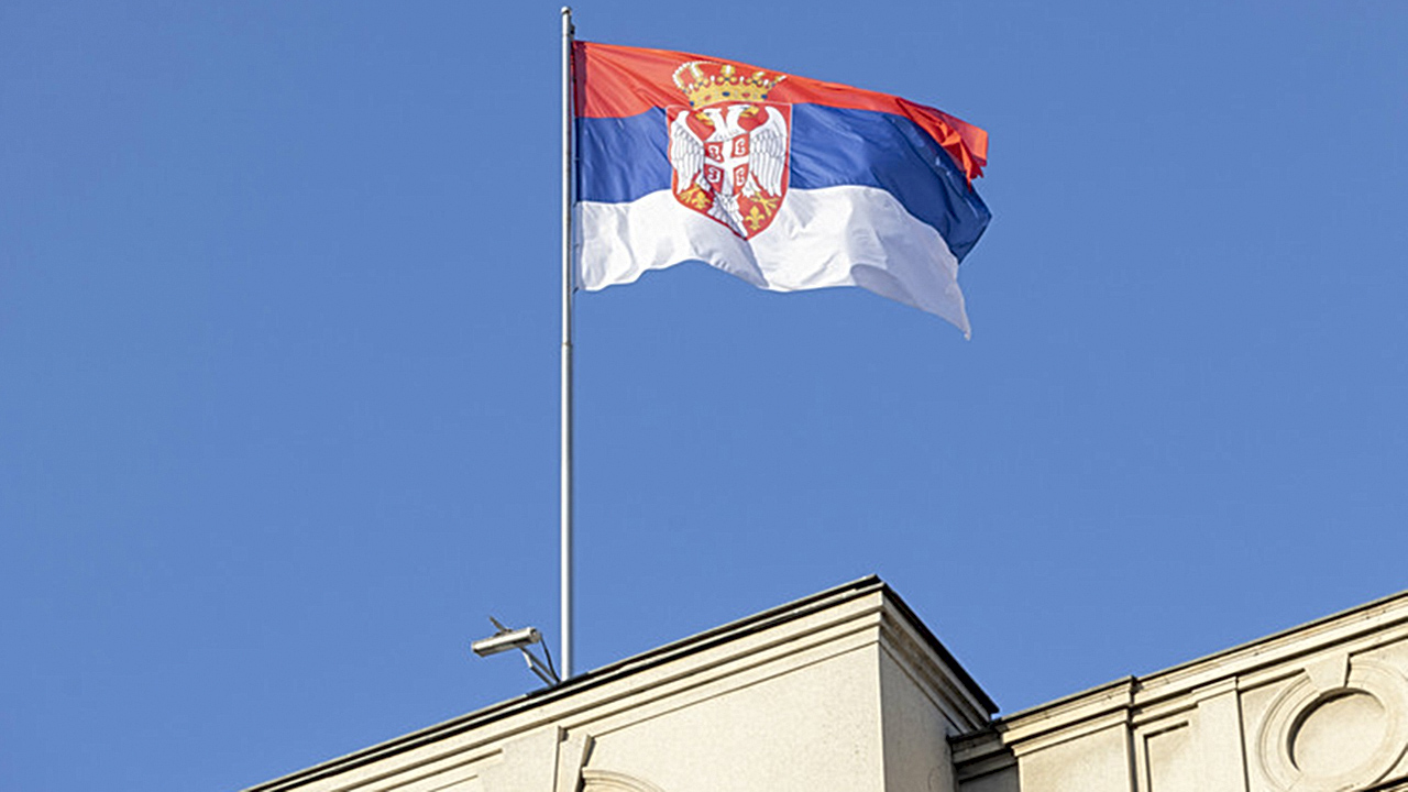Сербия приостанавливает планы по упрощенной выдаче гражданства россиянам и другим иностранцам