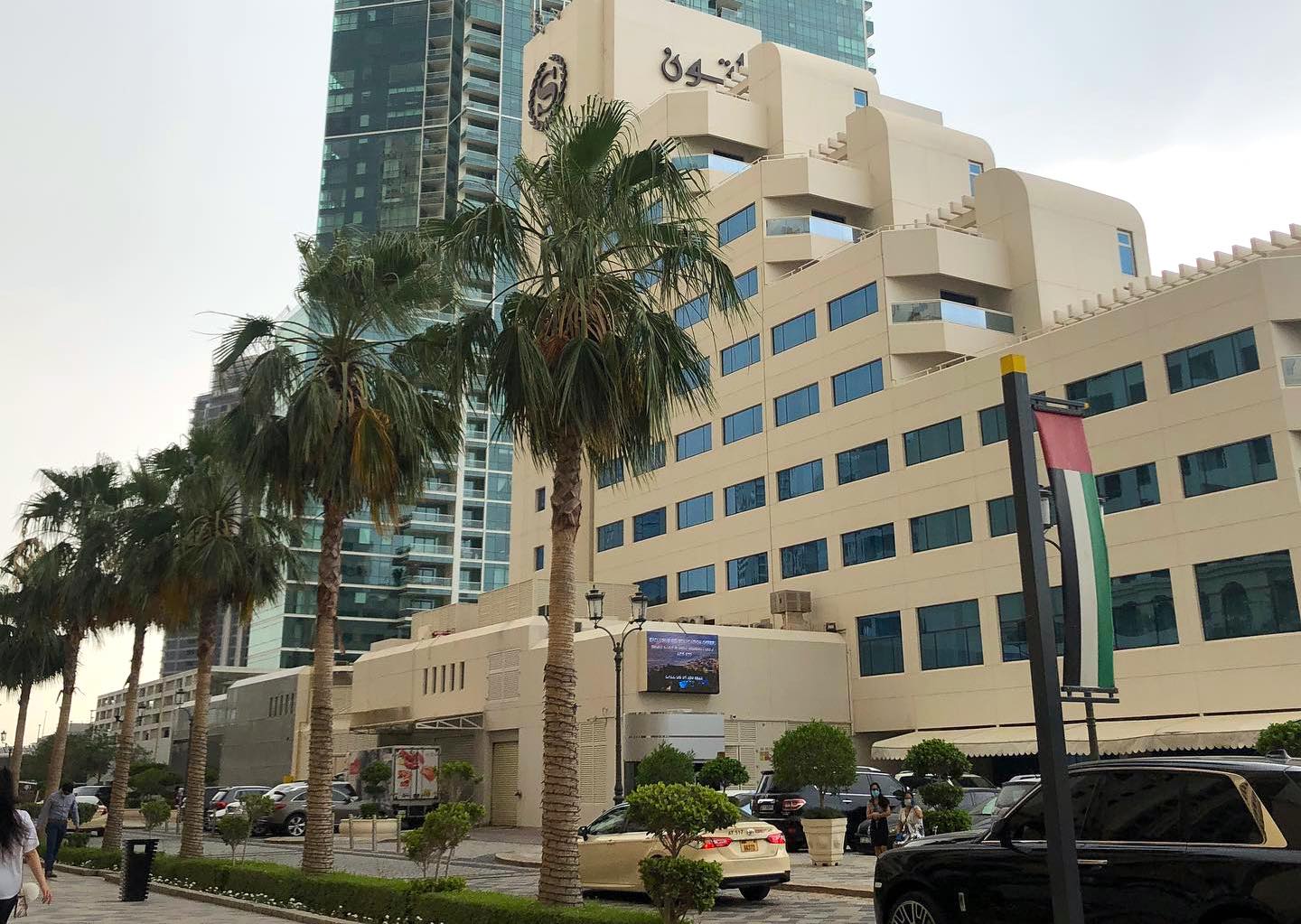 В ОАЭ 500 семей освободили от арендной платы